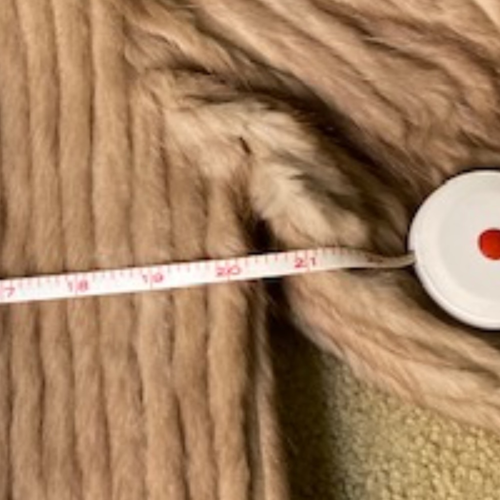 Natural Mink Coat With Fox Trim - Picture 6 of 9